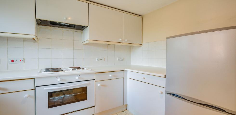 			NO TENANTS ADMINISTRATION FEES , 1 Bedroom, 1 bath, 1 reception Flat			 Swynford Gardens, Hendon Central